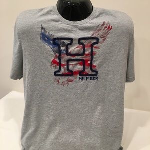 Tommy Hilfiger Graphic T- Shirt